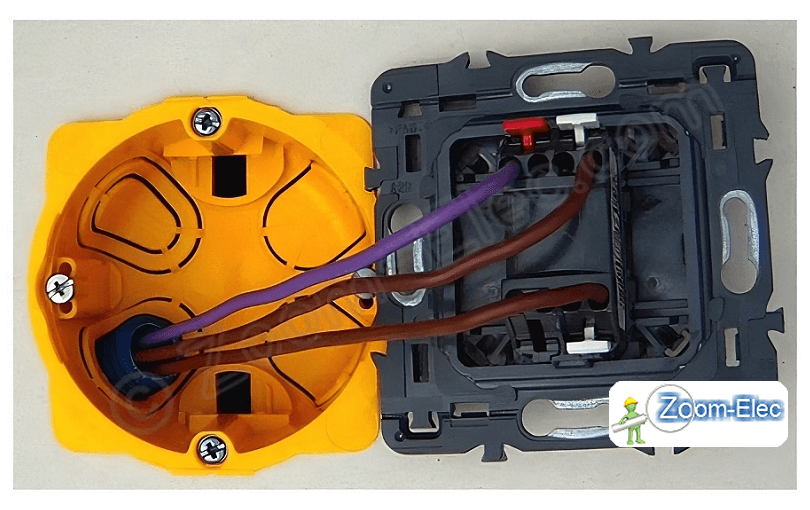 Branchement d'un interrupteur va et vient Legrand Mosaic ou Celiane : retour